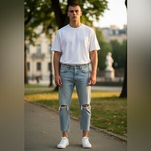 (AMERICAN EAGLE) Distressed Light Blue Jeans